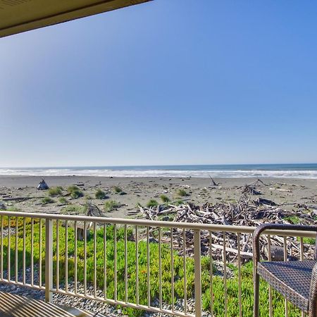 Quiet Waterfront Escape With Hot Tub And Beach Access! Gold Beach Exterior foto